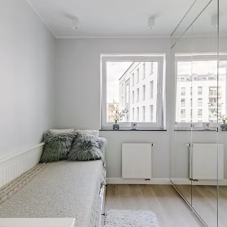 Apartment Nowoczesny Na 8 Osob Na Starowce Danzig